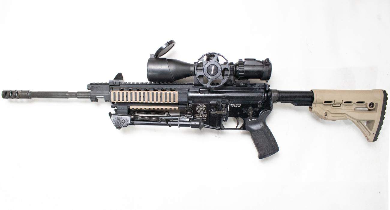 SMITH AND WESSON M&P-15 5.56mm Police Trade-In Semi-Auto Rifle with Leapers Accushot Scope (Magazine Not Included)